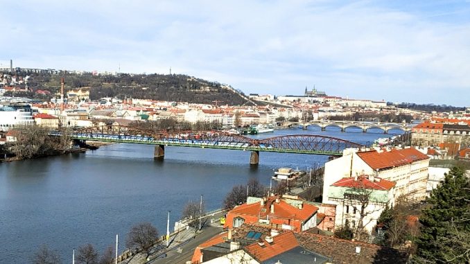 Kam-na-dravce-v-praze Míst kam na dravce v Praze je strašně moc včetně Berounky