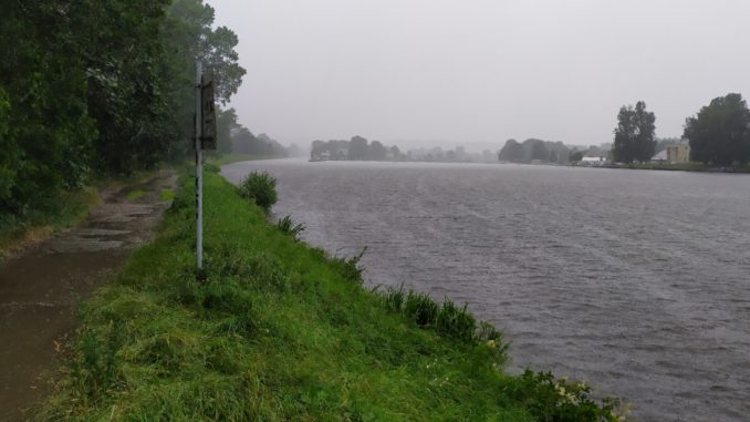 2020-07-19-19-43-25 počasí na sumce je nejlepší bouřka