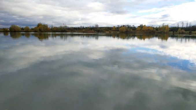 2020-11-01-21-27-55 pískovna Písková Lhota