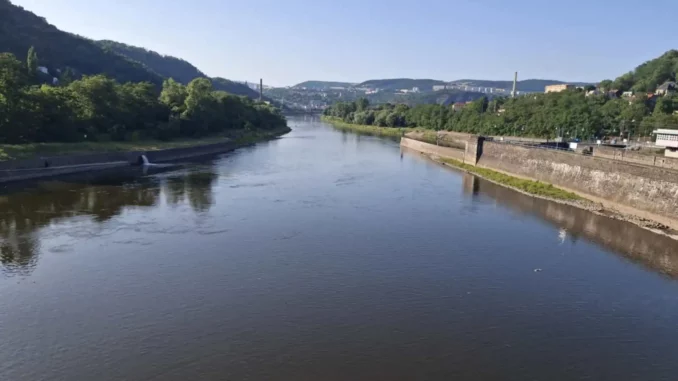 střekov